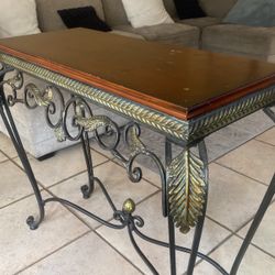 Quality Stand / Table