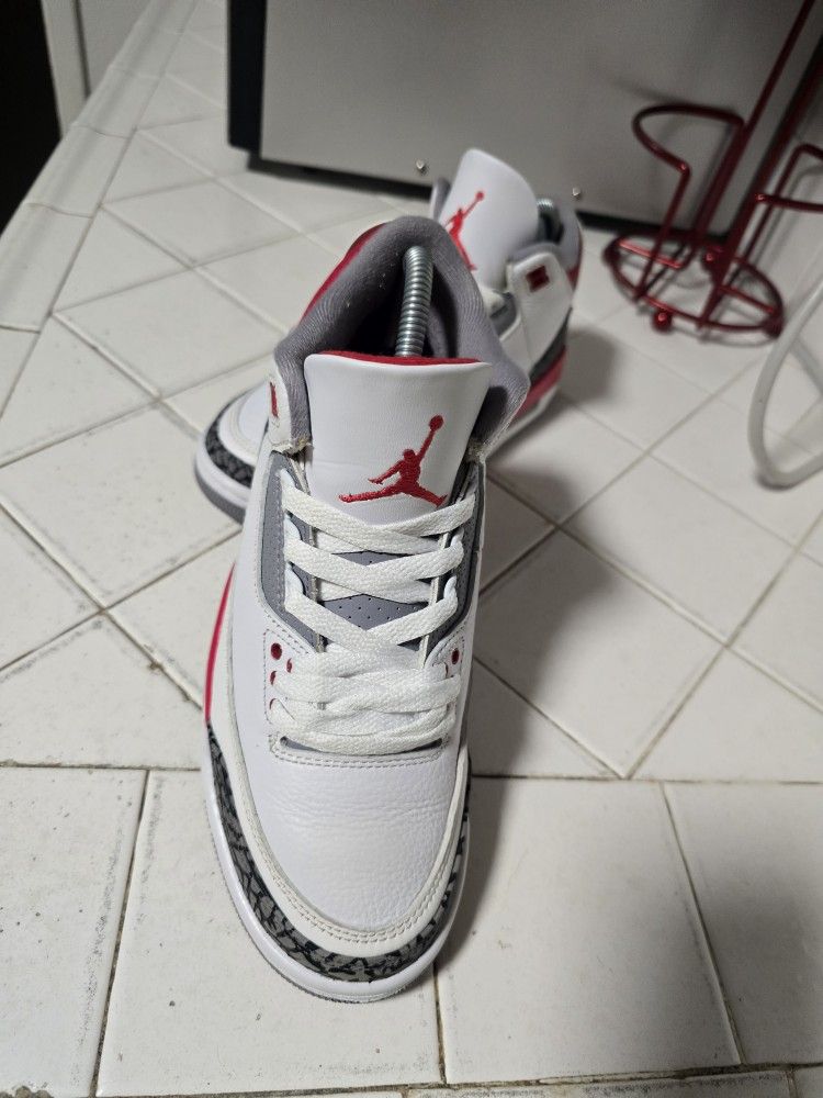 Jordan 3 Fire Red Retro