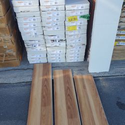 Lifeproof Vinyl Water Proof  900 Square Feets New 