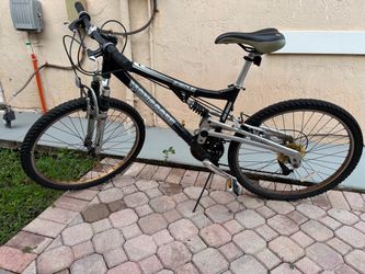 Mongoose Exile mountain bike