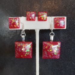 Cherry red faux fire opal square dangle earrings with matching studs new resin 