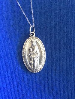 Silver Pendant with chain / Our Lady of Victory - V Mary pendant