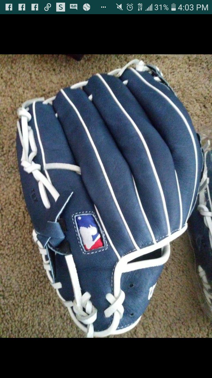Wilson San Diego Padres Gloves