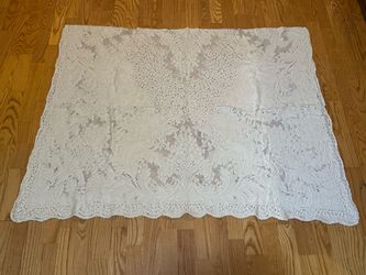 Extra Large Vintage Quaker Style Ivory Lace Tablecloth 74x102