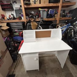 White Children’s Desk