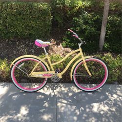 26” Huffy Cranbrook Ladies Yellow Beach Cruiser 