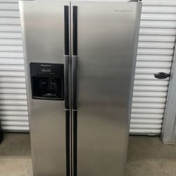 Beautiful Fridge No Issues $200  Let Me Know 