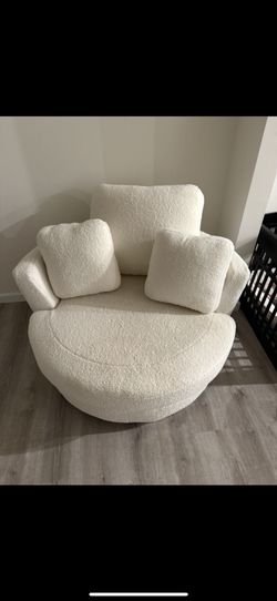 Swivel Barrel Chair