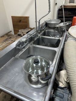 Regaline Three Compartment Stainless Steel Sink With Double Faucet and Spritzer