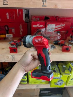 Milwaukee M18 18V Lithium-Ion Cordless LED Work Light (NEW)