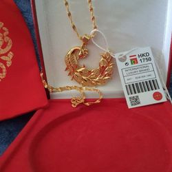 RARE CHARM Vintage 18k  necklace Solid Gold plated