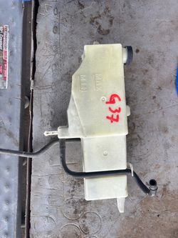 2013 Infiniti G37 coolant reservoir over flow bottle