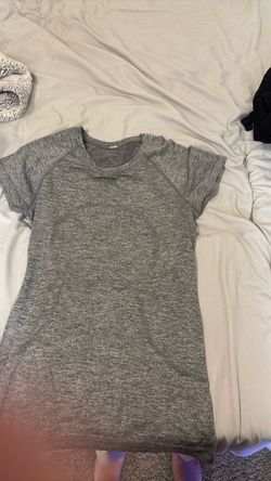 Lululemon shirts size 0