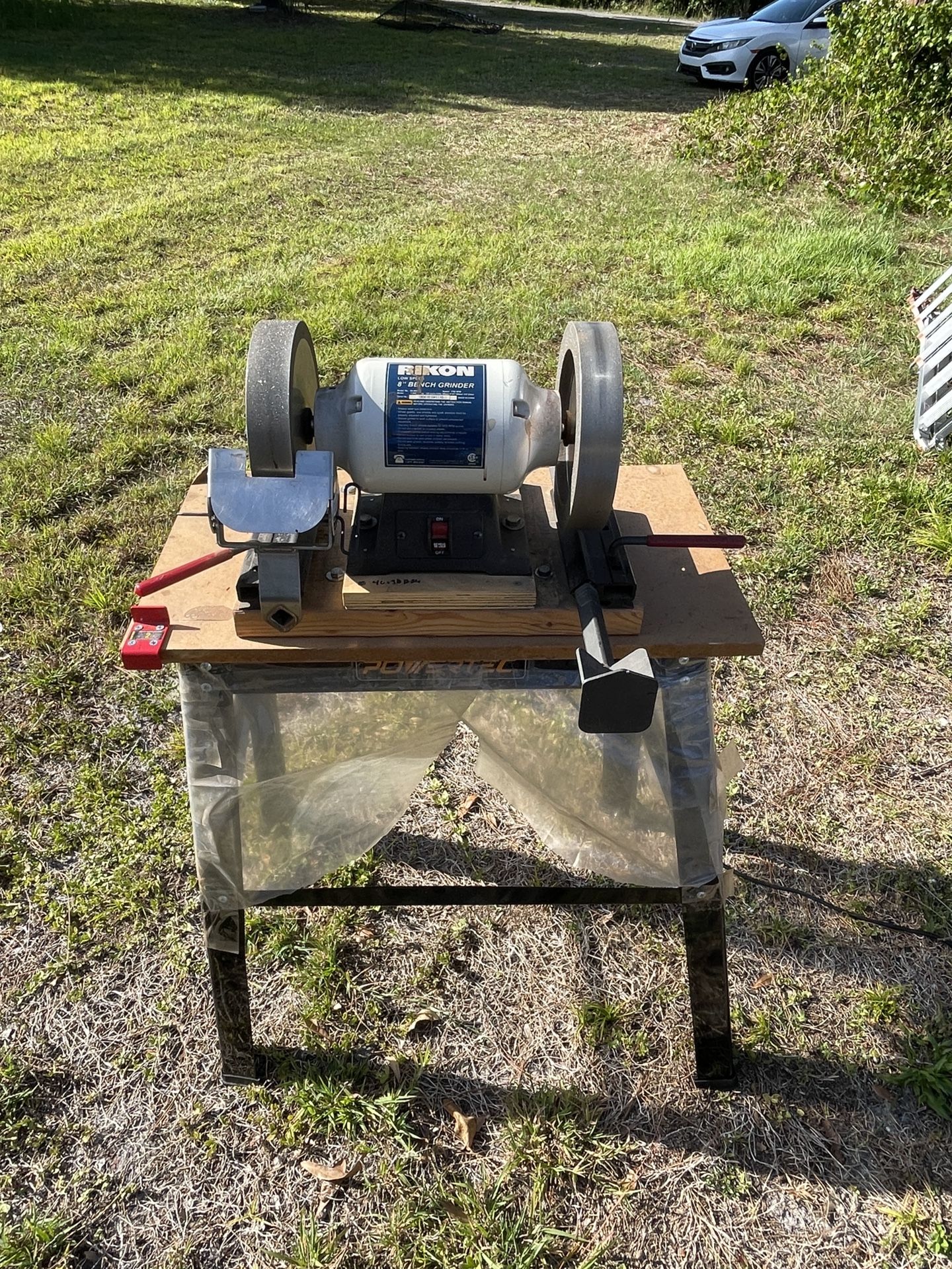 Rikon 1/2 HP Bench Grinder - 8" Set