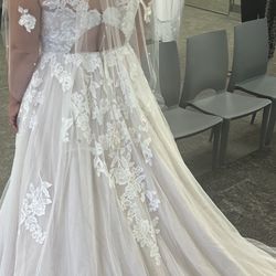 White wedding dress 