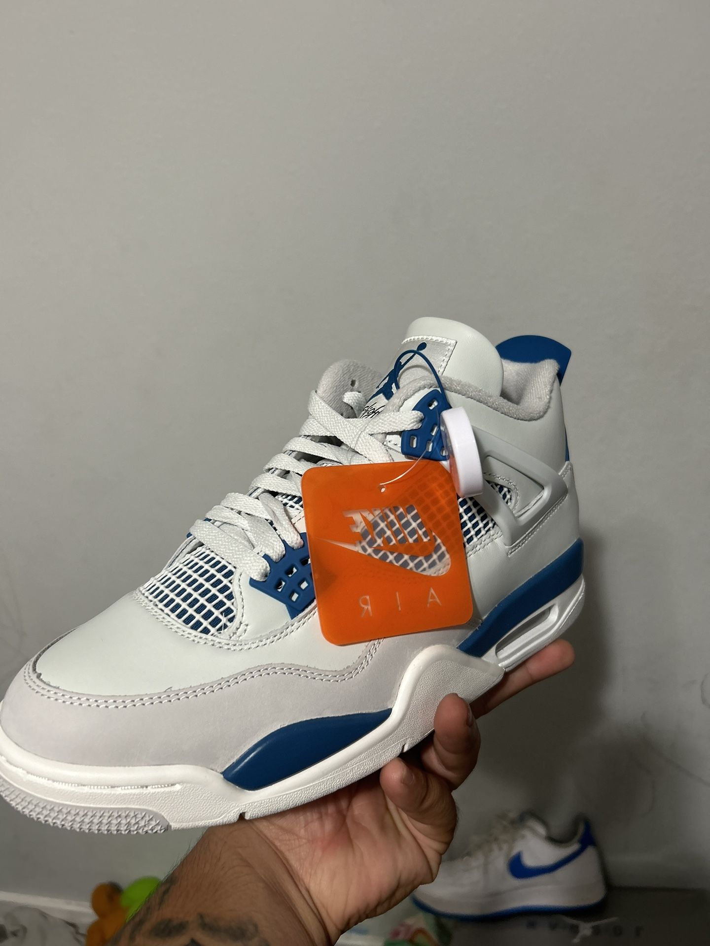 Retro Jordan’s Military 4s