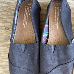 Tom’s Shoes  Black Size 6W, Blue Toms Size 6W 