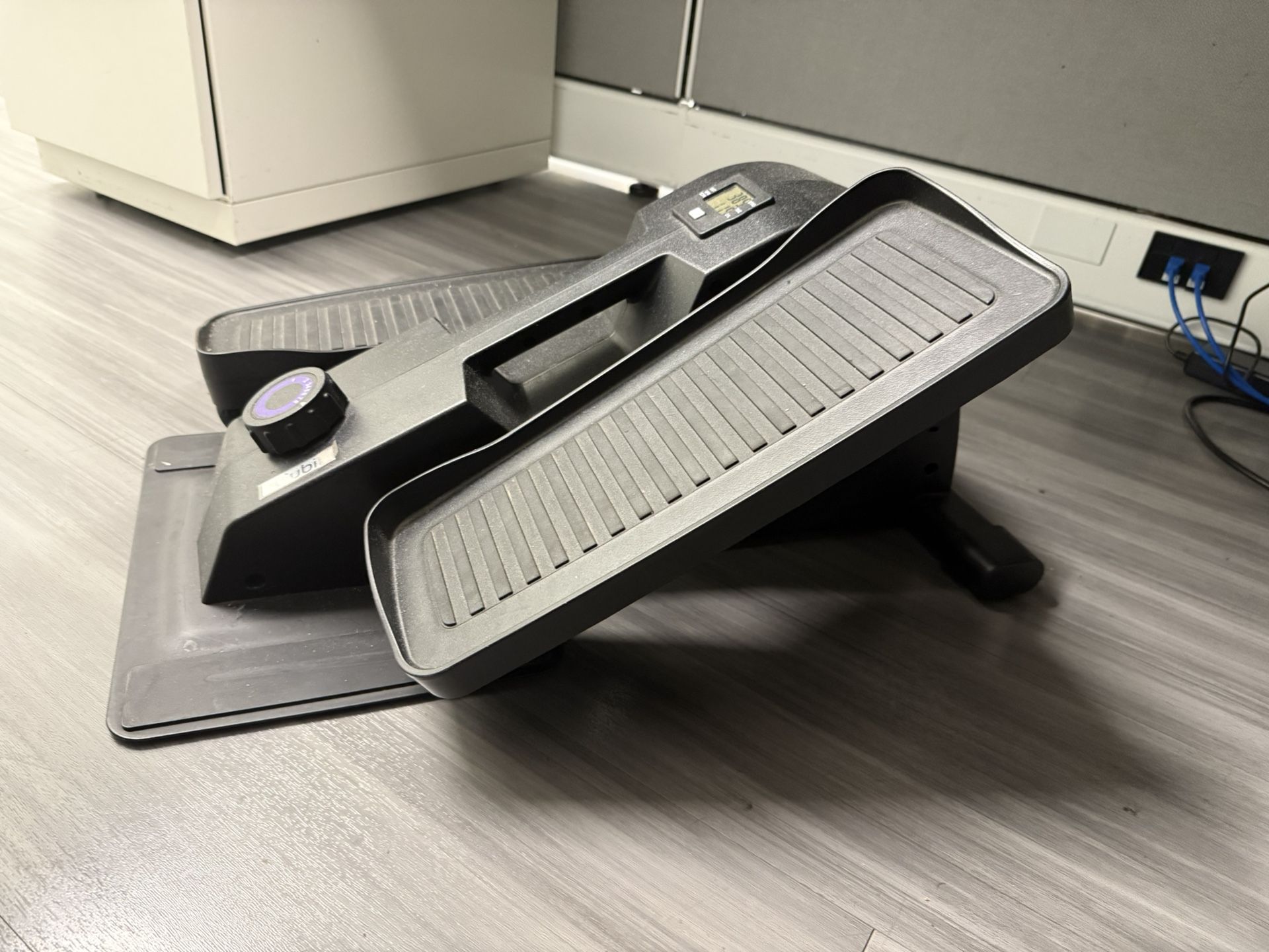 Cubi Under Dean Elliptical