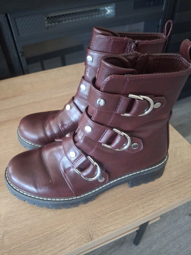 Size 7.5 Buenas Condisiones 