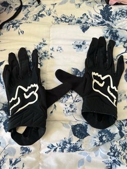 Motorcycle gloves