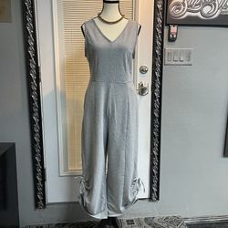 Cupshe-M-Gray Women's Sleeveless V-Neck Wide Leg Jersey Jumpsuit - new with tags