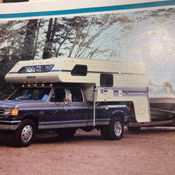 1989 Ls 9000 Lance.       Camper Only 
