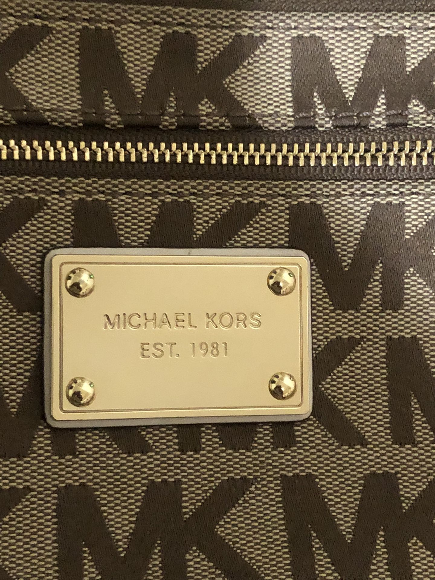 Michael Kors Est.1981 Handbag for Sale in Newark, NJ - OfferUp