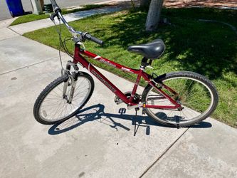 26” Men’s Mongoose Sahara Mountain Bike