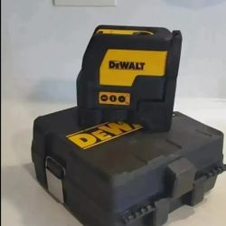 $130 FIRM DEWALT DW0822 165 ft. Red Self-Leveling Cross-Line and Plumb Spot Laser Level