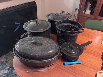 Black speckled enamelware graniteware roasting pan, pots with lids