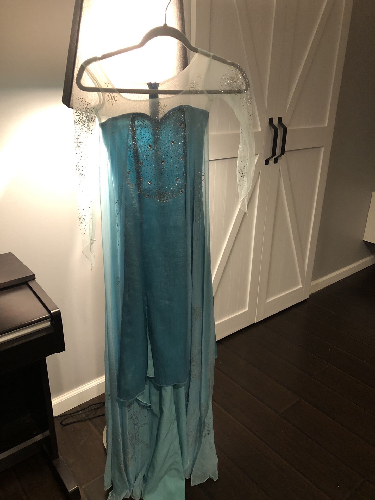 Elsa Costume Size 6 Frozen 