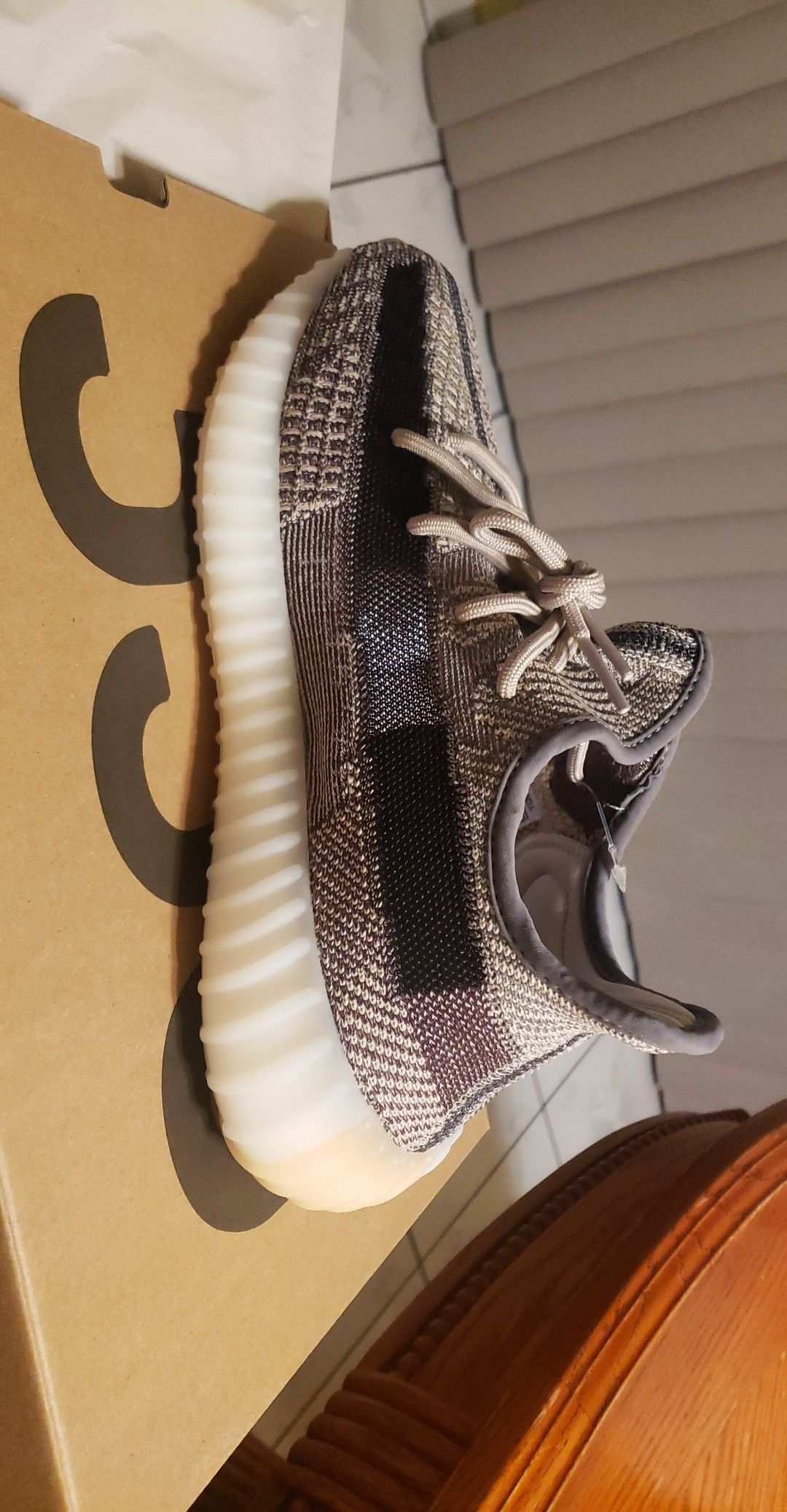 YEEZY BOOST 350 V2 Color: Zyon Size: 10