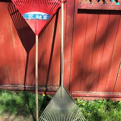 Garden Rakes 