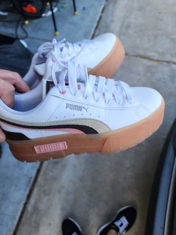 Like New Puma Women Shoes Size 7