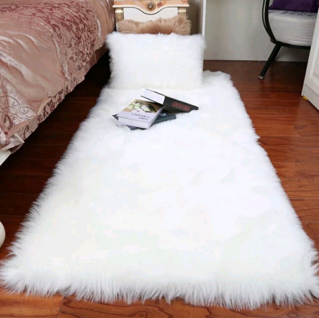 Faux Fur Snow White Sheepskin Area Rug 3'x5'