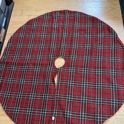 Brand new red plaid Christmas tree skirt