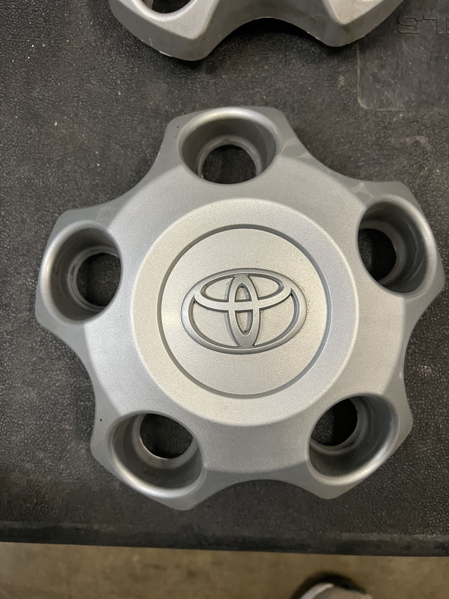 Toyota Center Wheel Cap Tundra 