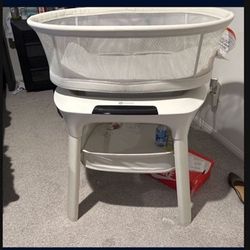 Bassinet.
