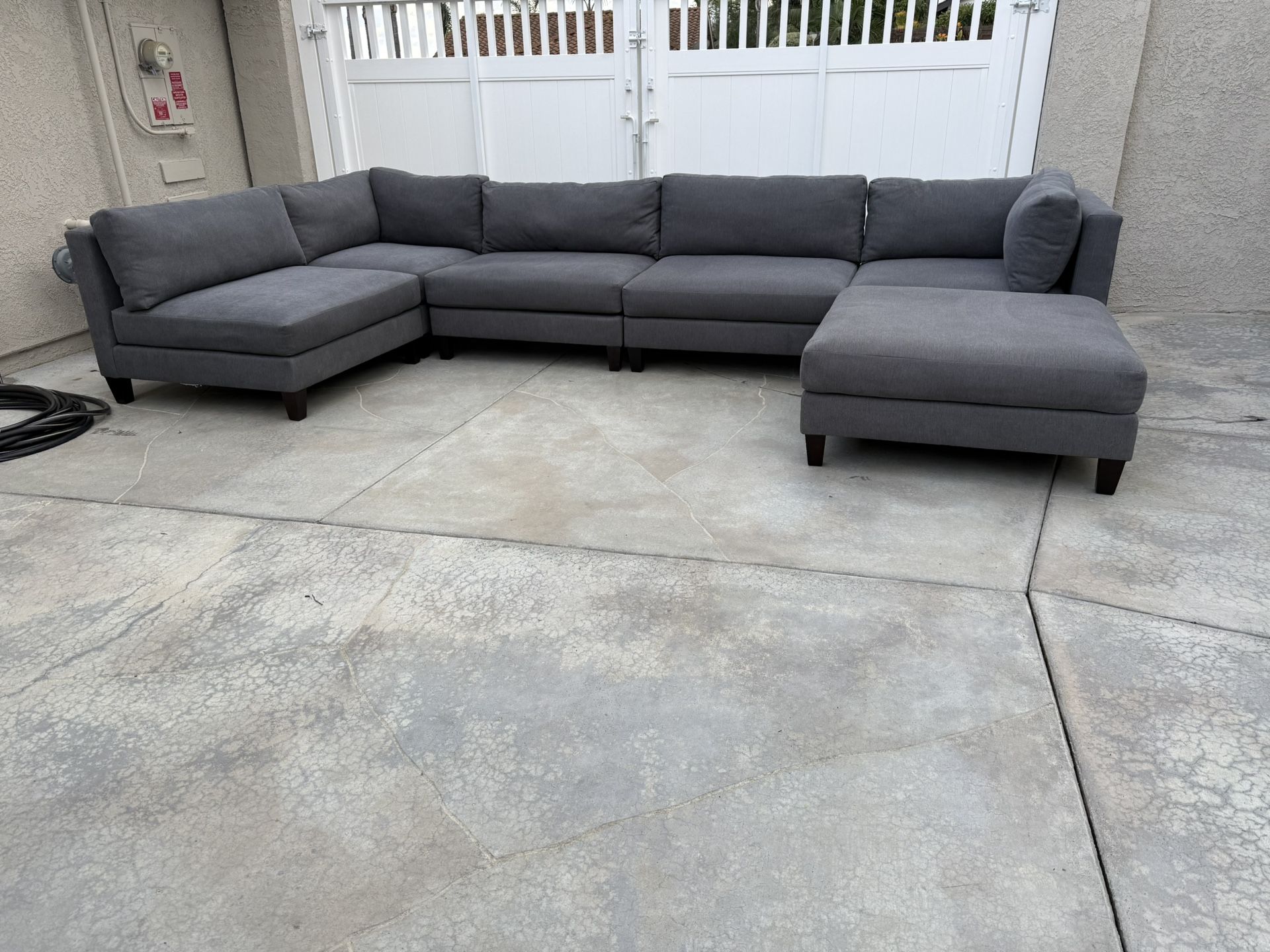 Modern Modular Sectional Couch And Ottoman 