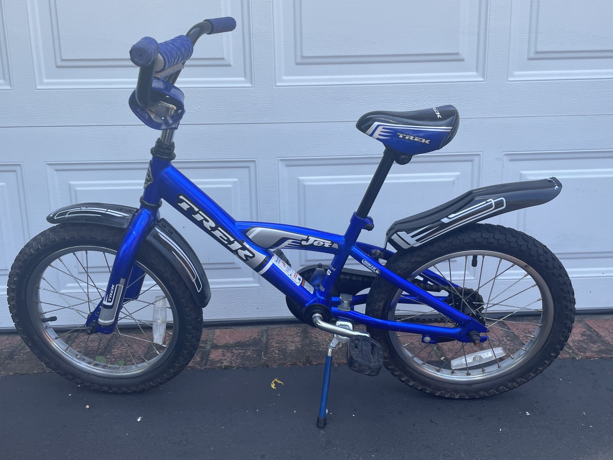 Trek 16” Kids.