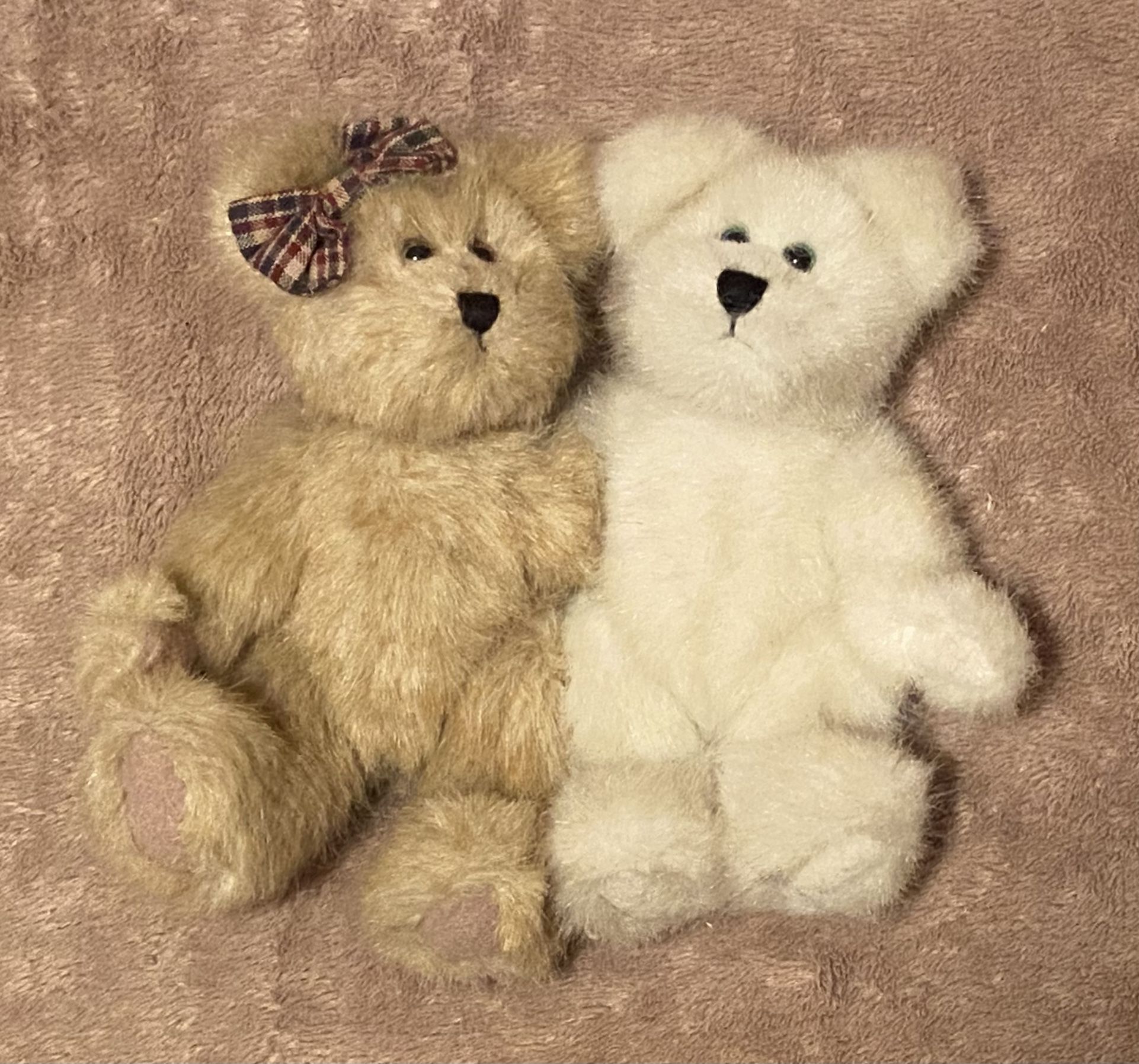 1 Set The Boyds Collection 7” Hugging Posable Teddy Bears 