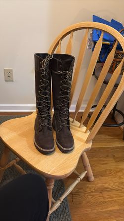 Timberland Boots Women’s Size 8M