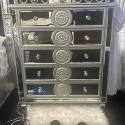 mirror Dresser And Drawer With Crystal Knobs