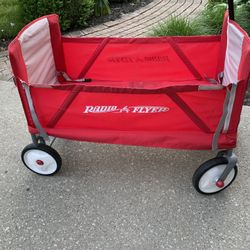 Radio Flyer Folding Wagon 