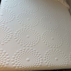 Full size bed