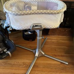 Halo Bassinet Swivel Sleeper