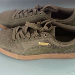 8.5 Pumas  Olive Green 