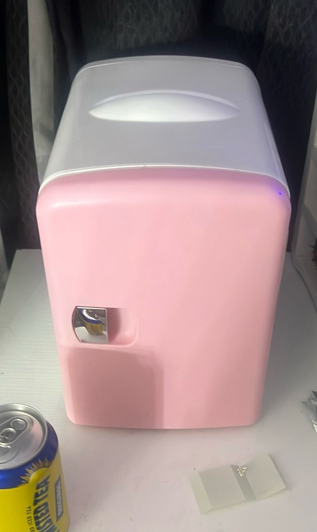 mini fridge 