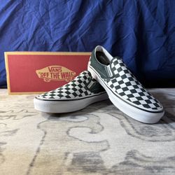 Vans Classic checkerboard slip on