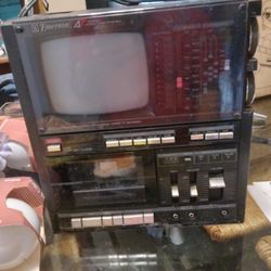 Vintage  Tv  With  Tape  Deck.  Excellent  Condition 